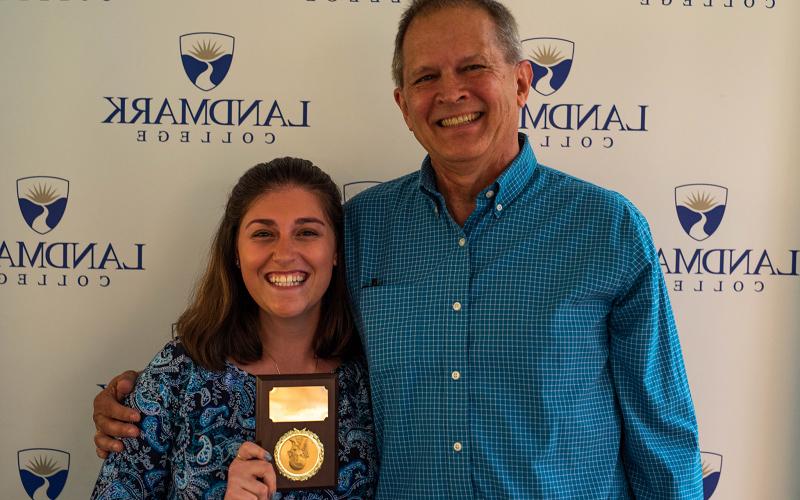 Student athlete Lily Reisner, who plays basketball and softball, was honored with the 2018 Coaches Award for Women's 篮球 by head coach John Pinkney.
